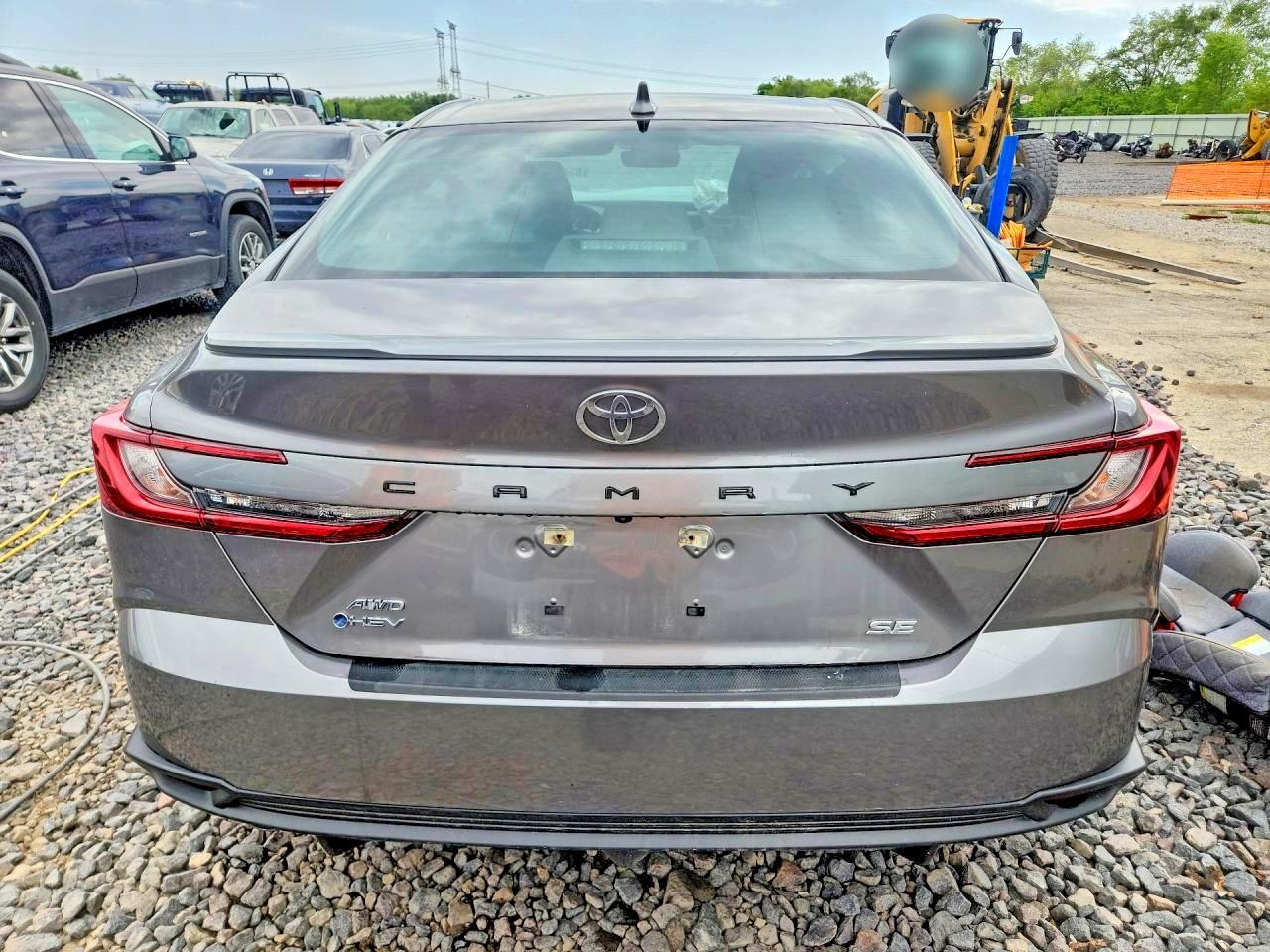 2025 TOYOTA CAMRY SE photo 11