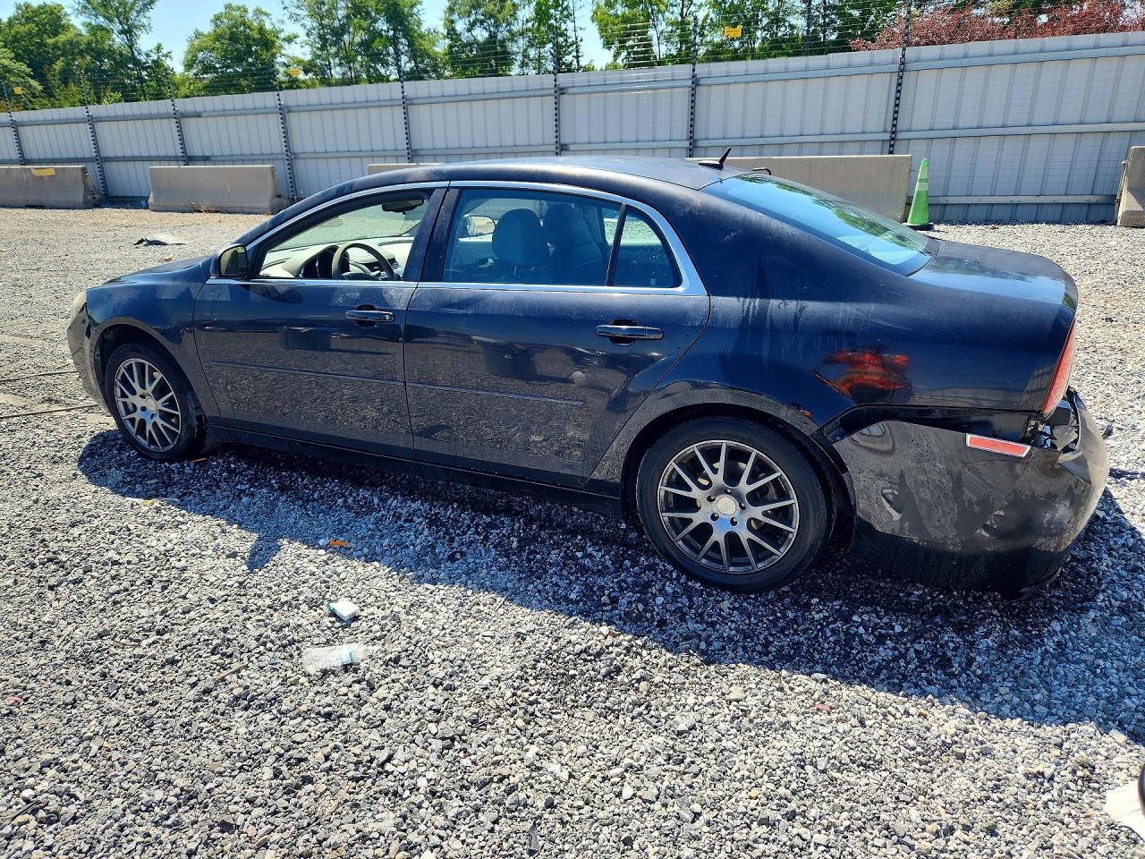 2011 CHEVROLET MALIBU LS photo 4