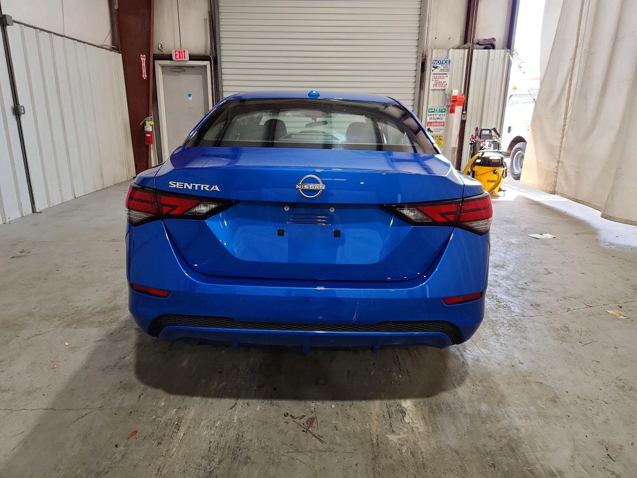 2025 NISSAN SENTRA SV photo 16
