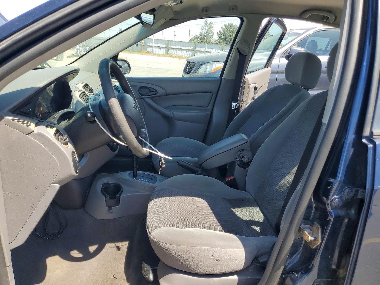2003 FORD FOCUS LX photo 13