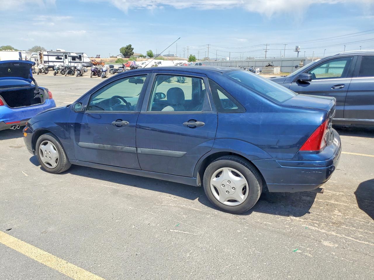 2003 FORD FOCUS LX photo 3