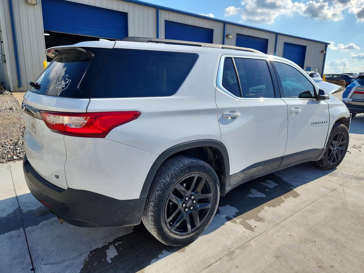2020 CHEVROLET TRAVERSE LT photo 5