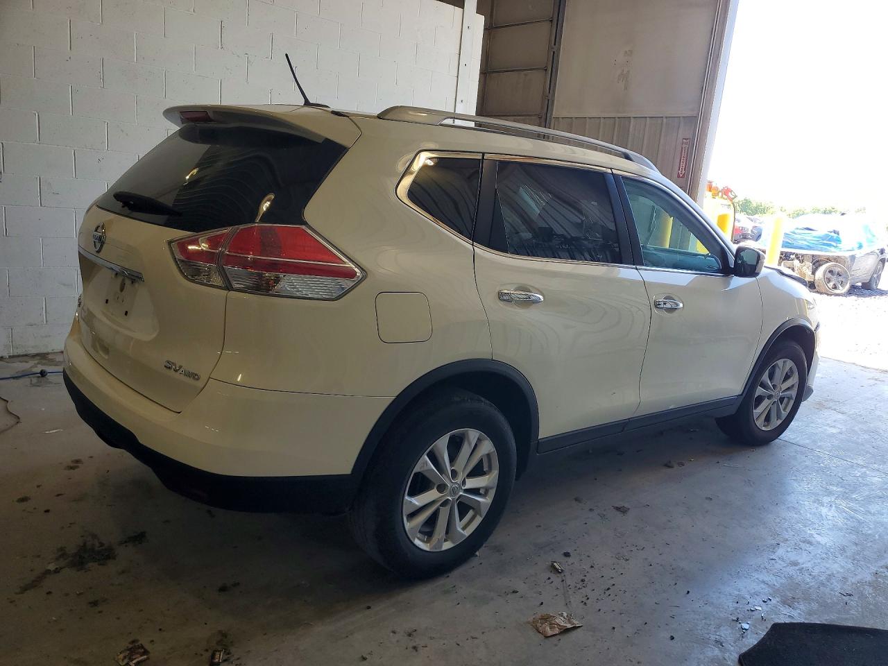 2016 NISSAN ROGUE SV photo 5