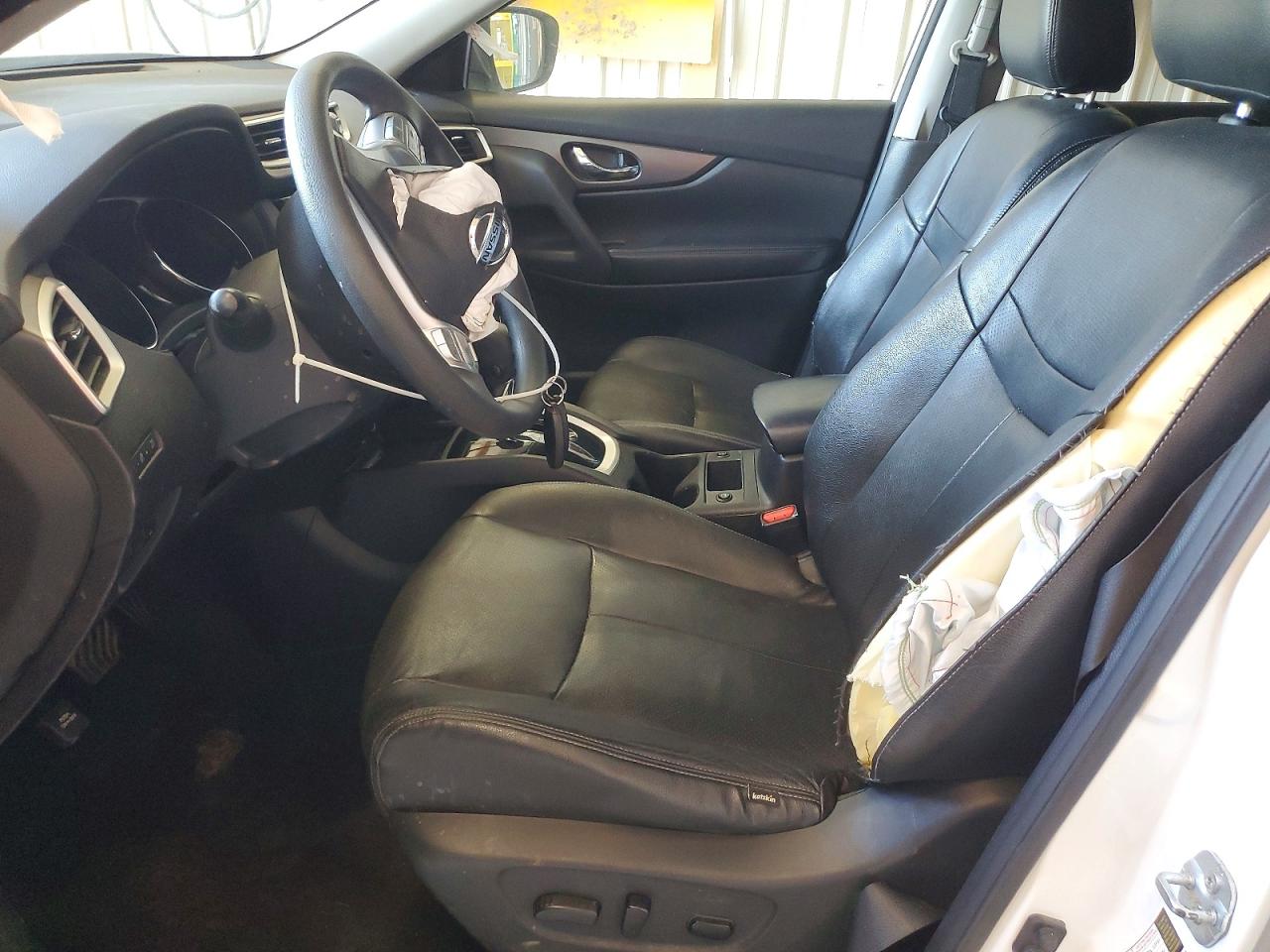 2016 NISSAN ROGUE SV photo 13