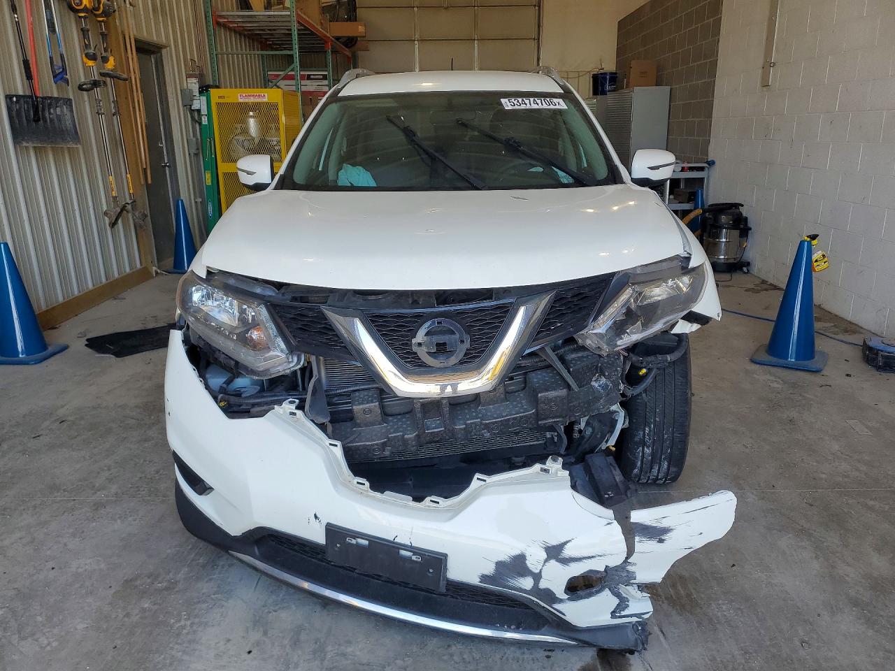 2016 NISSAN ROGUE SV photo 9