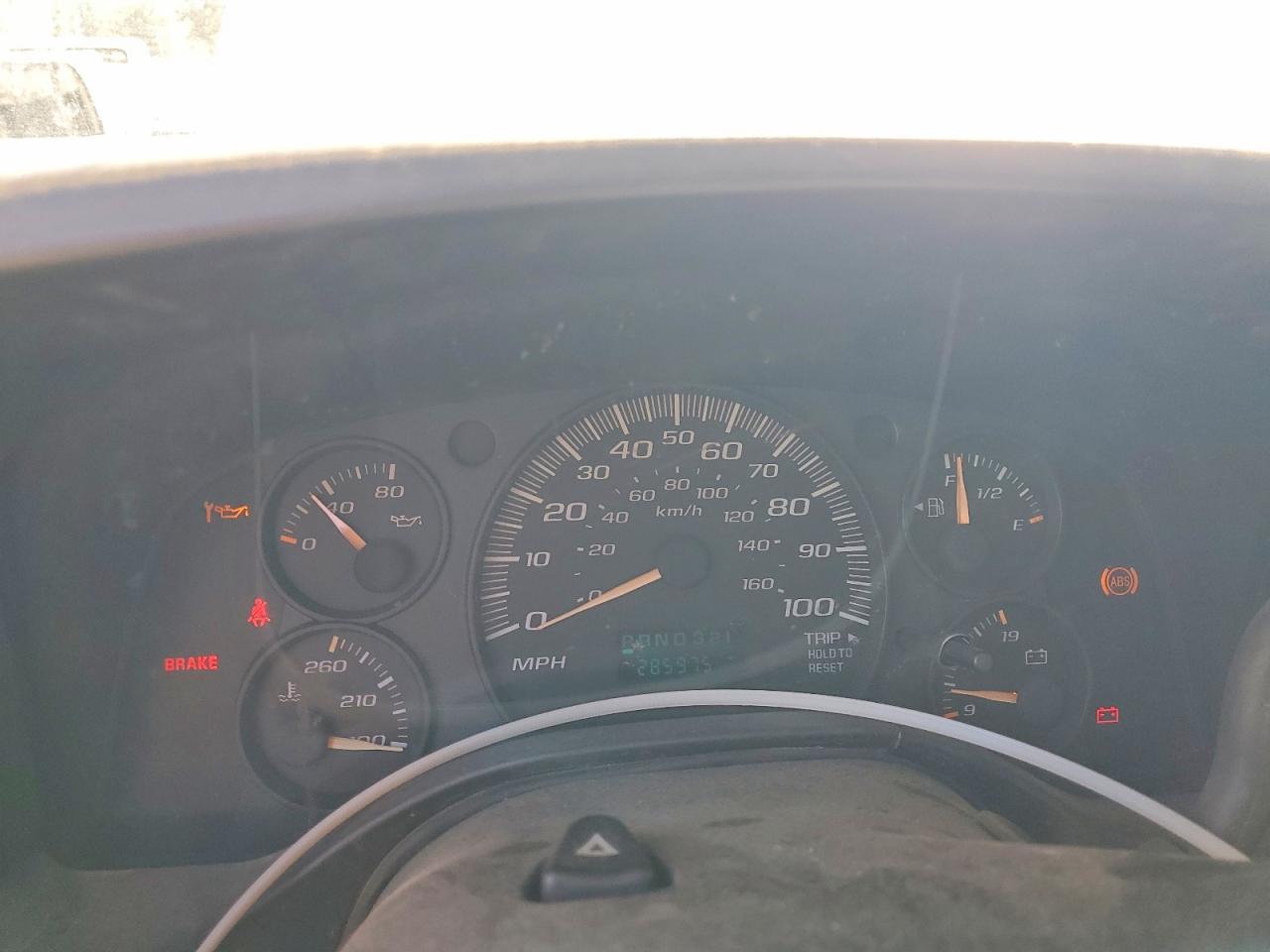 2003 GMC SAVANA G3500 photo 25