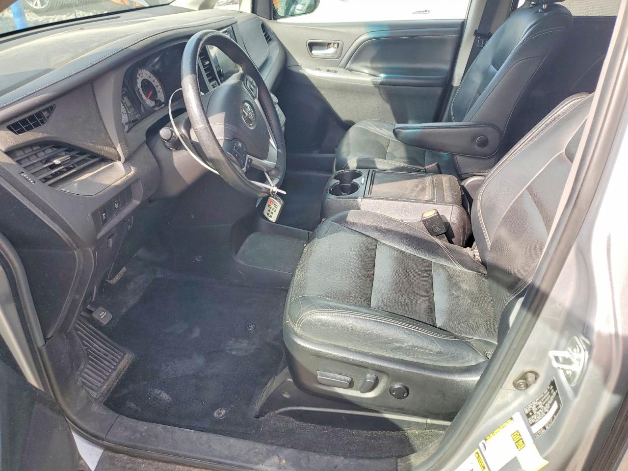 2015 TOYOTA SIENNA SPORT photo 13