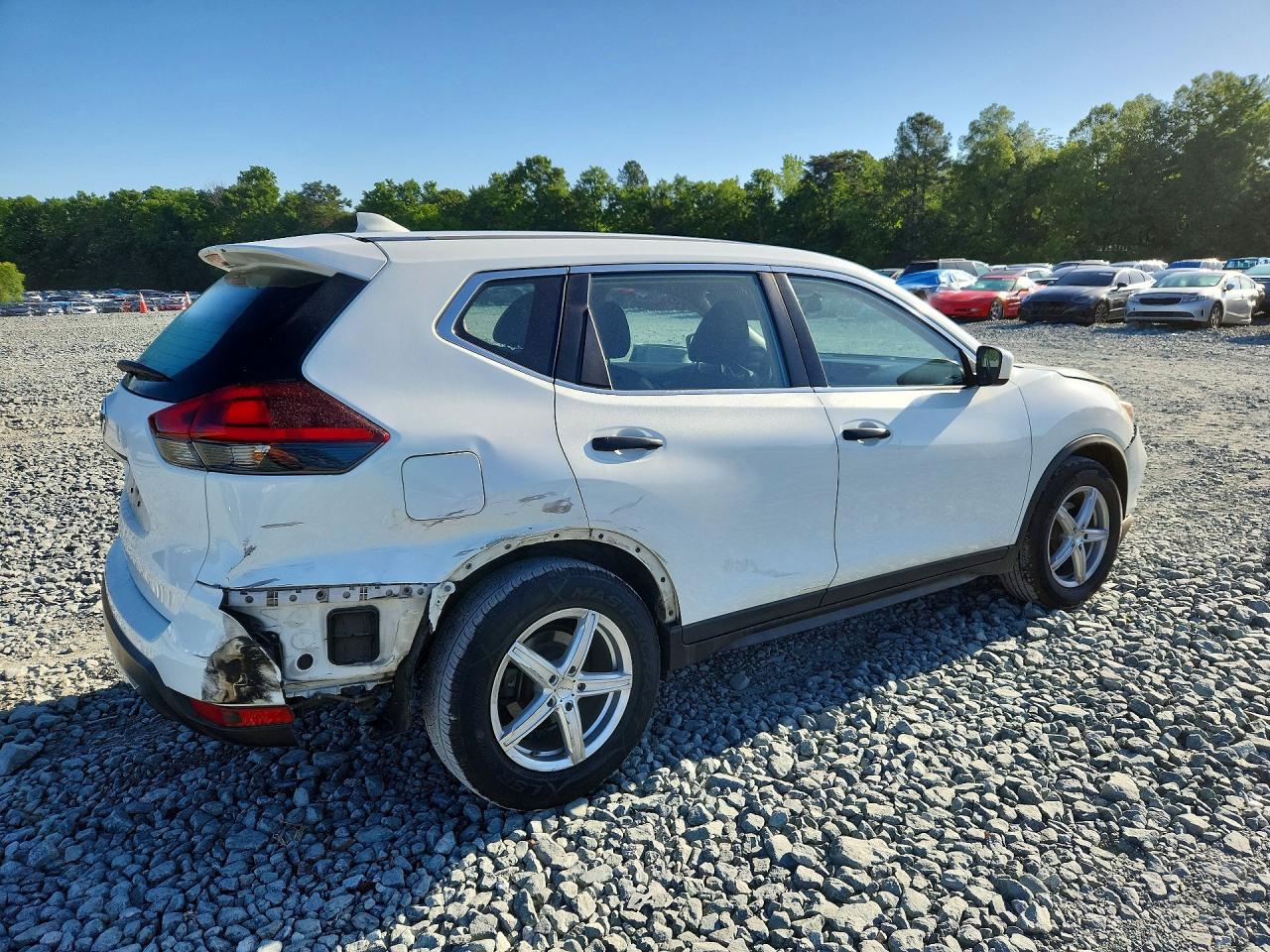 2018 NISSAN ROGUE S photo 5