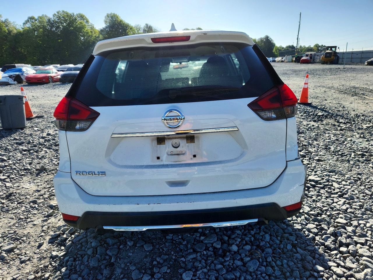 2018 NISSAN ROGUE S photo 11