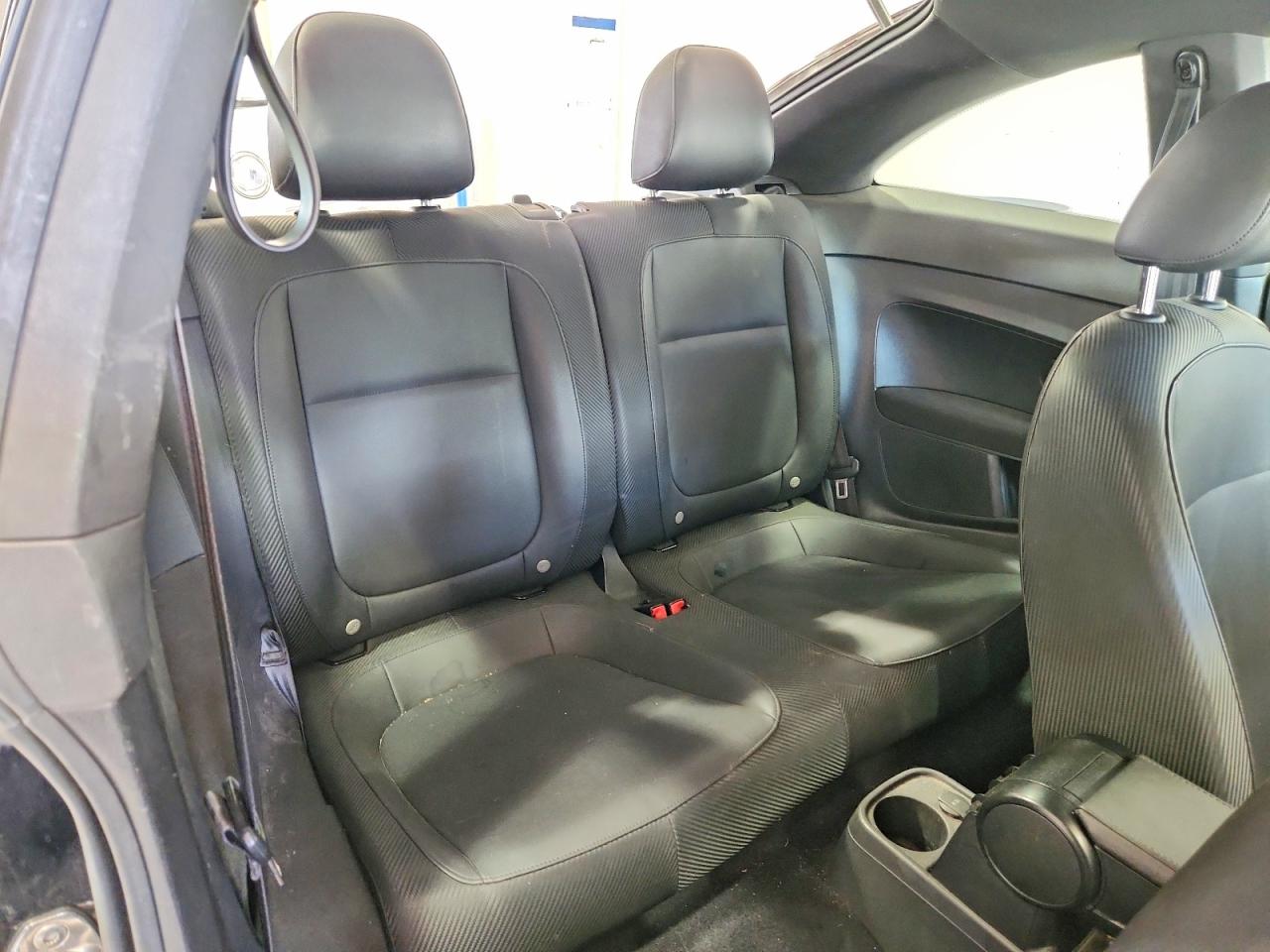 2016 VOLKSWAGEN BEETLE 1.8T photo 10