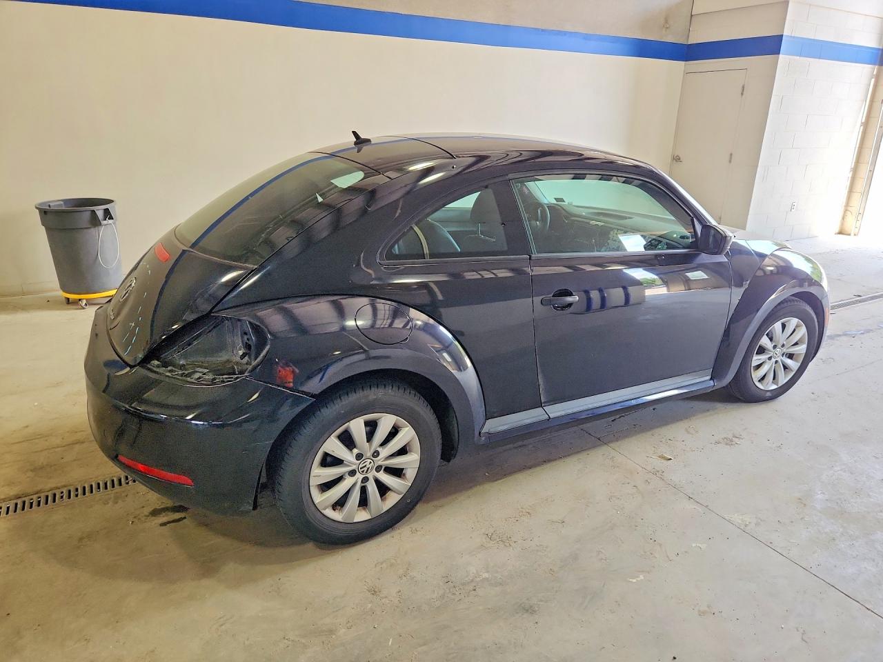 2016 VOLKSWAGEN BEETLE 1.8T photo 3