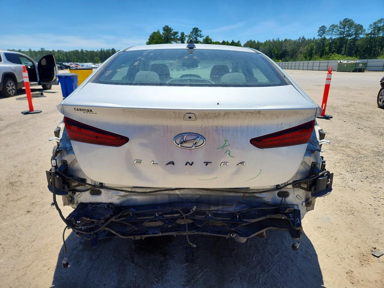 2019 HYUNDAI ELANTRA SEL photo 11