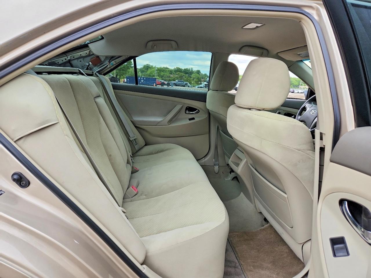 2008 TOYOTA CAMRY LE photo 28