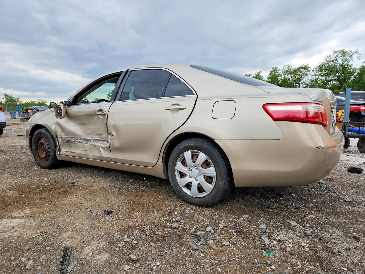 2008 TOYOTA CAMRY LE photo 4