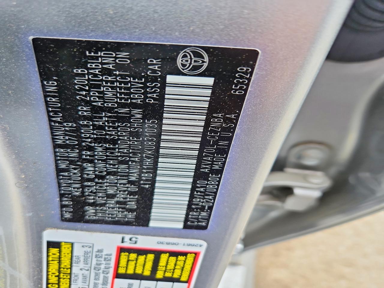 2019 TOYOTA CAMRY LE photo 25