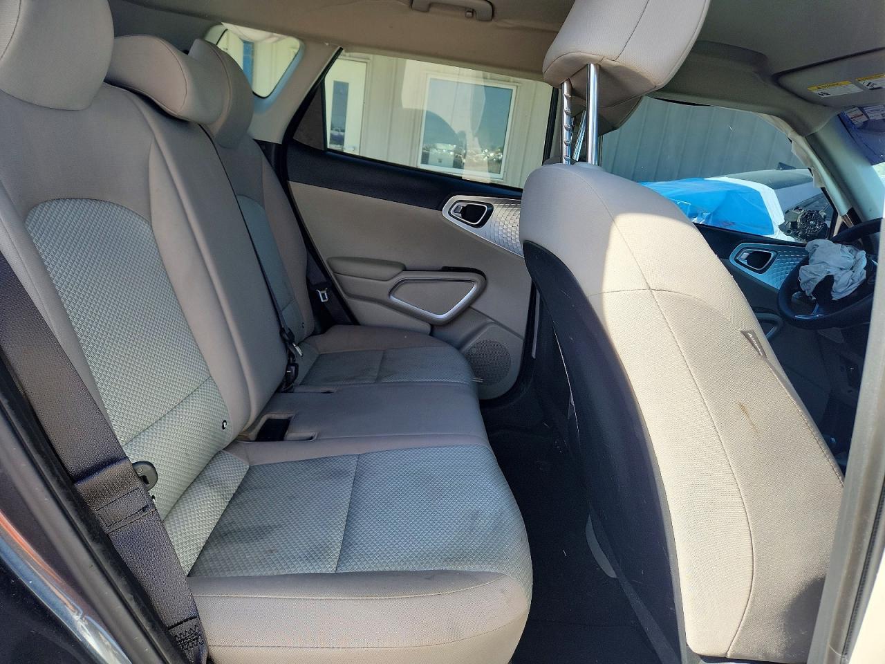 2020 KIA SOUL LX photo 21