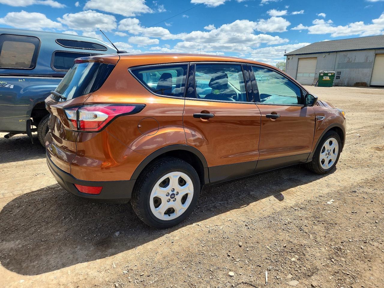 2017 FORD ESCAPE S photo 5