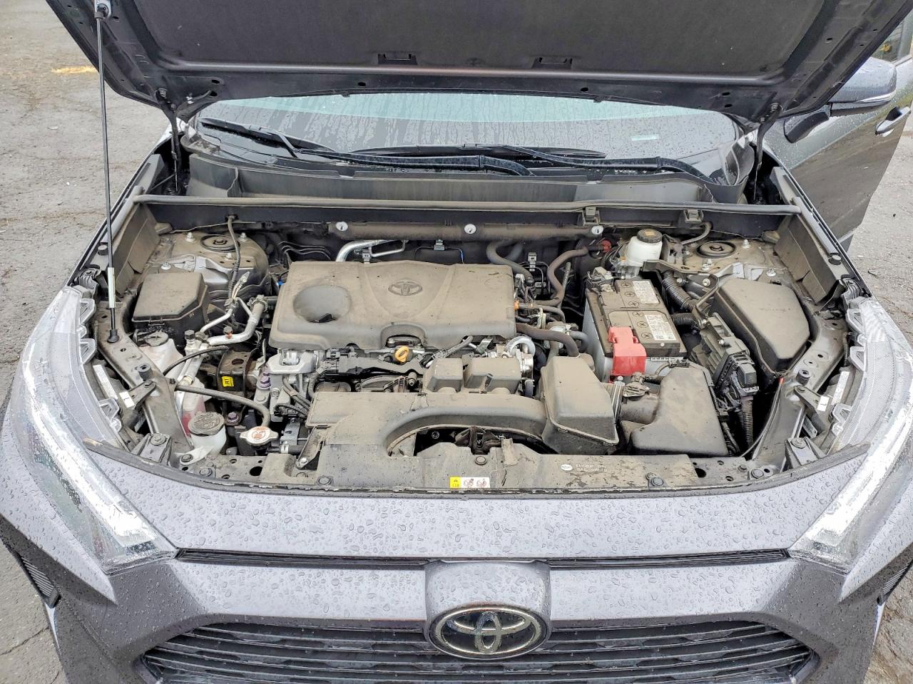 2022 TOYOTA RAV4 XLE photo 12