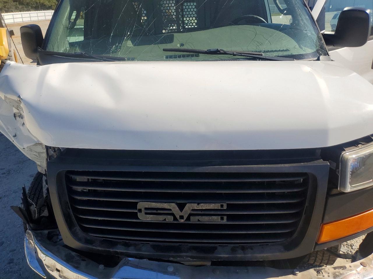 2017 GMC SAVANA 2500 CARGO DELIVERY VAN photo 34