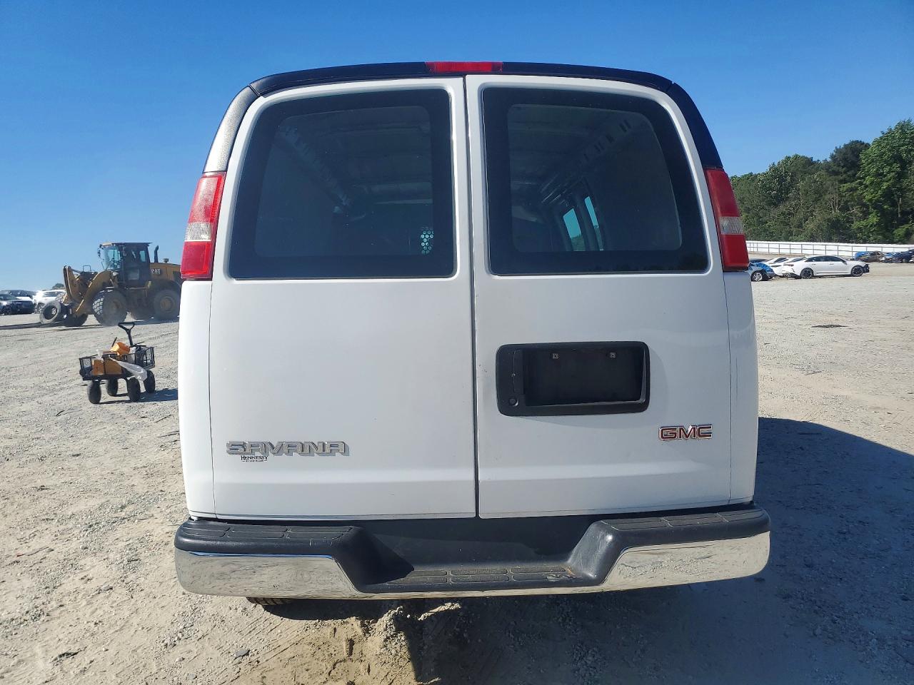 2017 GMC SAVANA 2500 CARGO DELIVERY VAN photo 16
