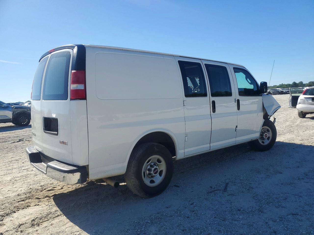 2017 GMC SAVANA 2500 CARGO DELIVERY VAN photo 7