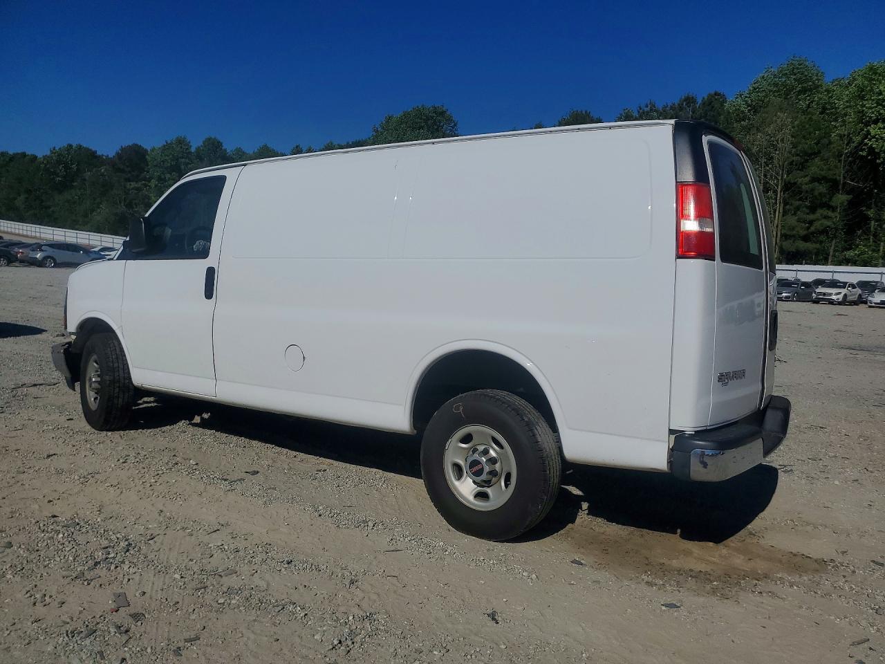 2017 GMC SAVANA 2500 CARGO DELIVERY VAN photo 4