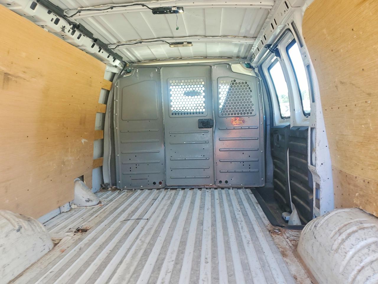 2017 GMC SAVANA 2500 CARGO DELIVERY VAN photo 28
