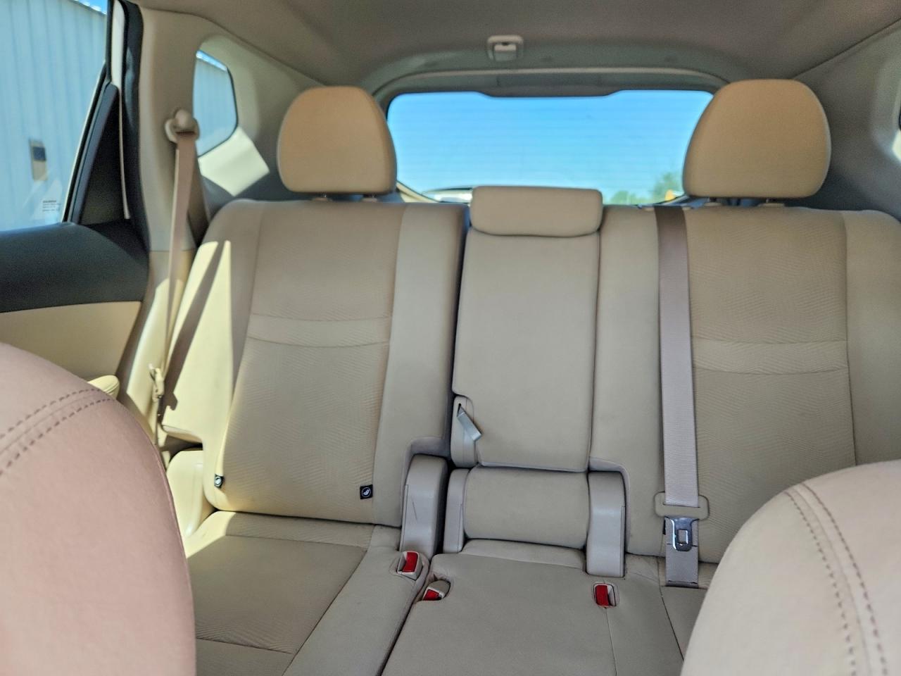 2016 NISSAN ROGUE SV photo 10