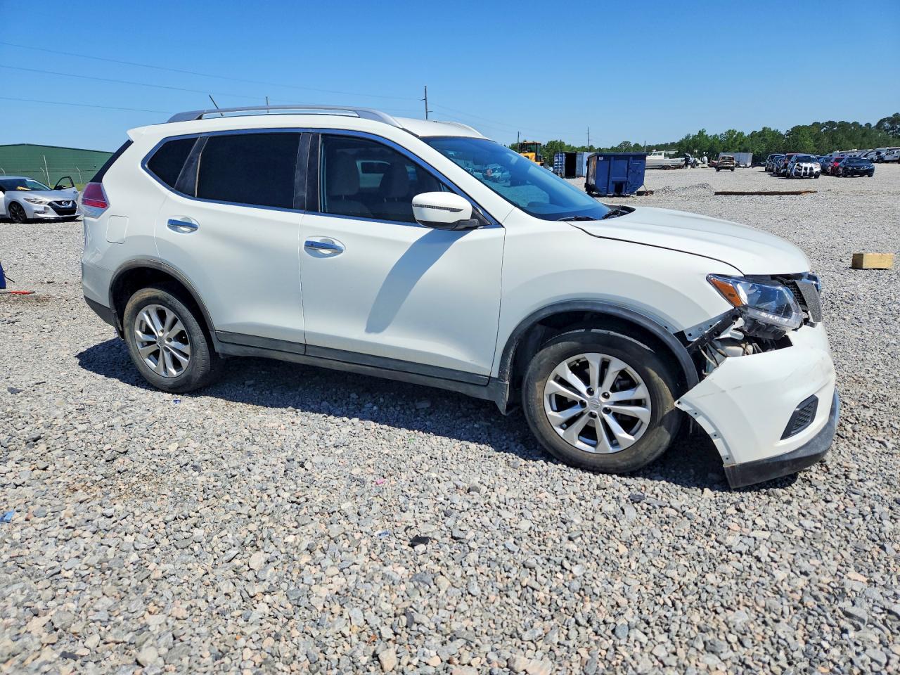 2016 NISSAN ROGUE SV photo 4