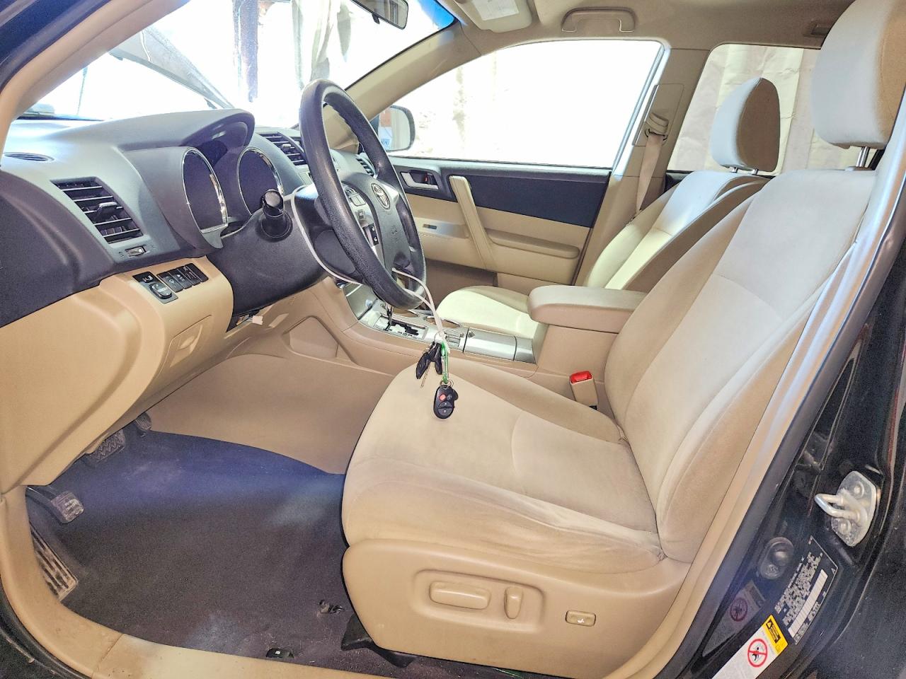2013 TOYOTA HIGHLANDER PLUS photo 19