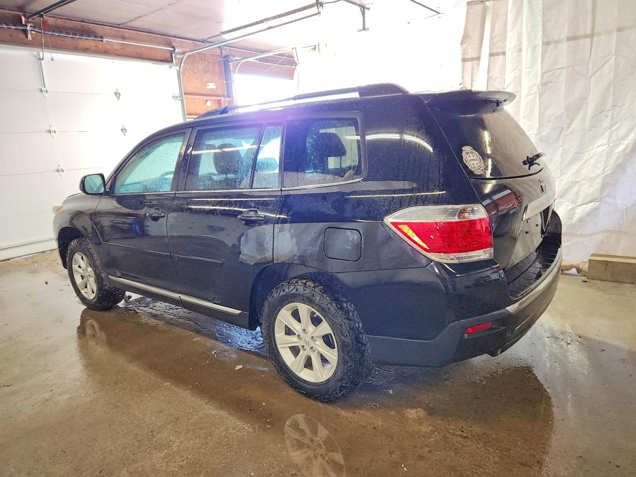 2013 TOYOTA HIGHLANDER PLUS photo 4