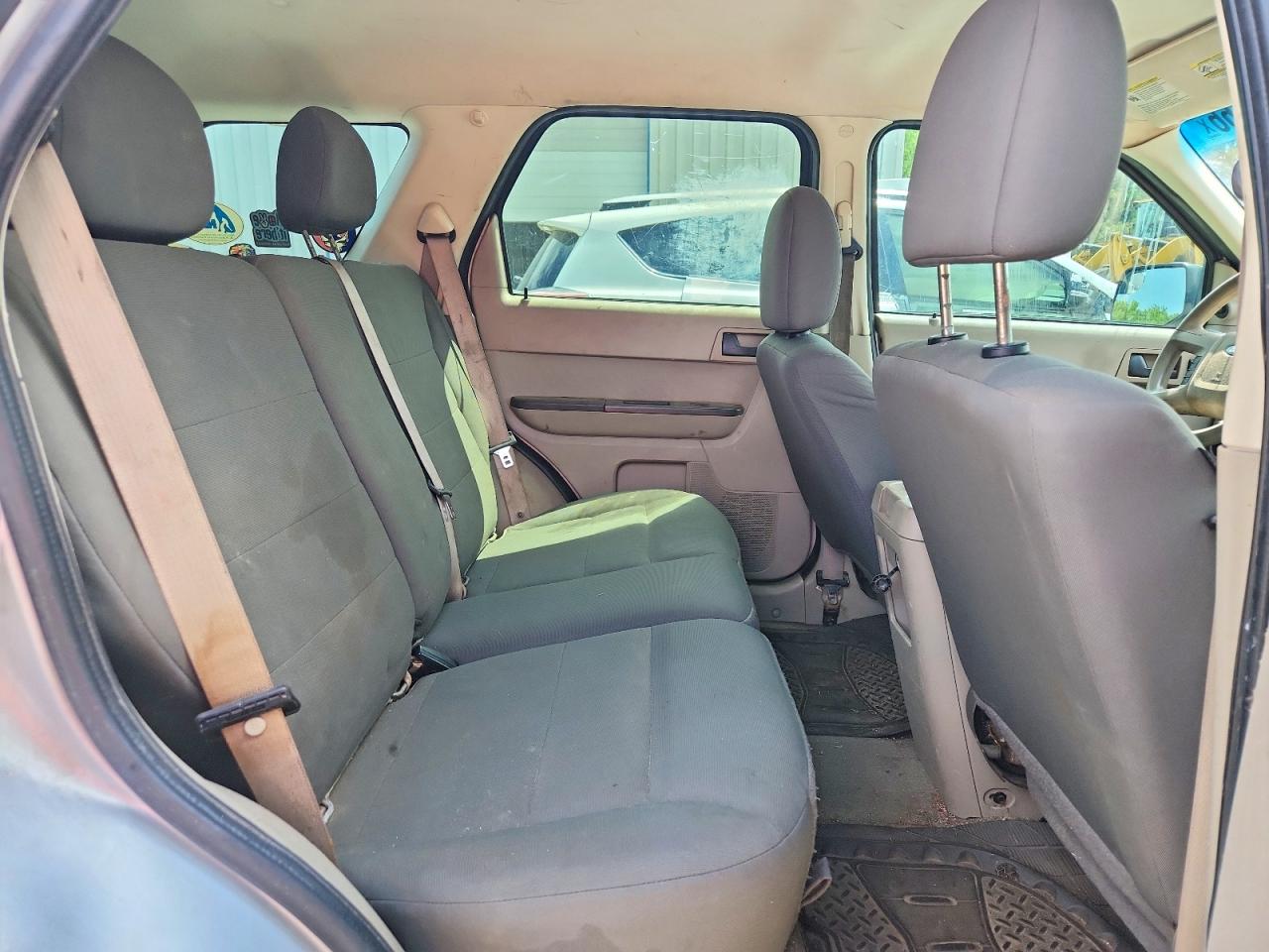 2010 FORD ESCAPE XLS photo 21