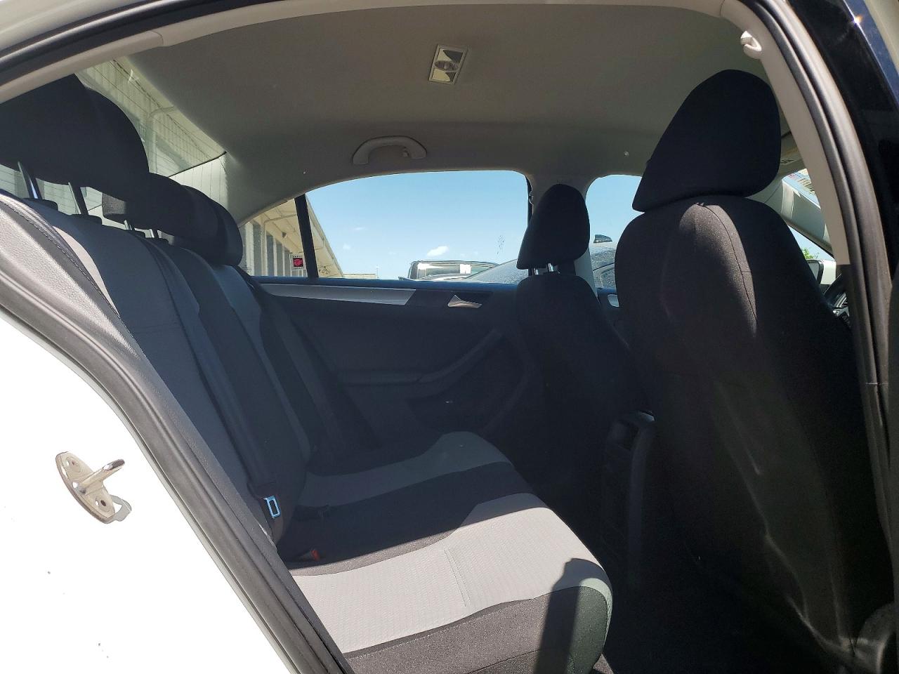 2017 VOLKSWAGEN JETTA S photo 10