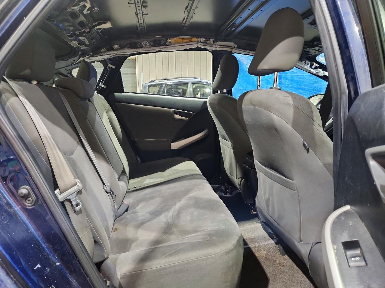 2012 TOYOTA PRIUS TWO photo 10