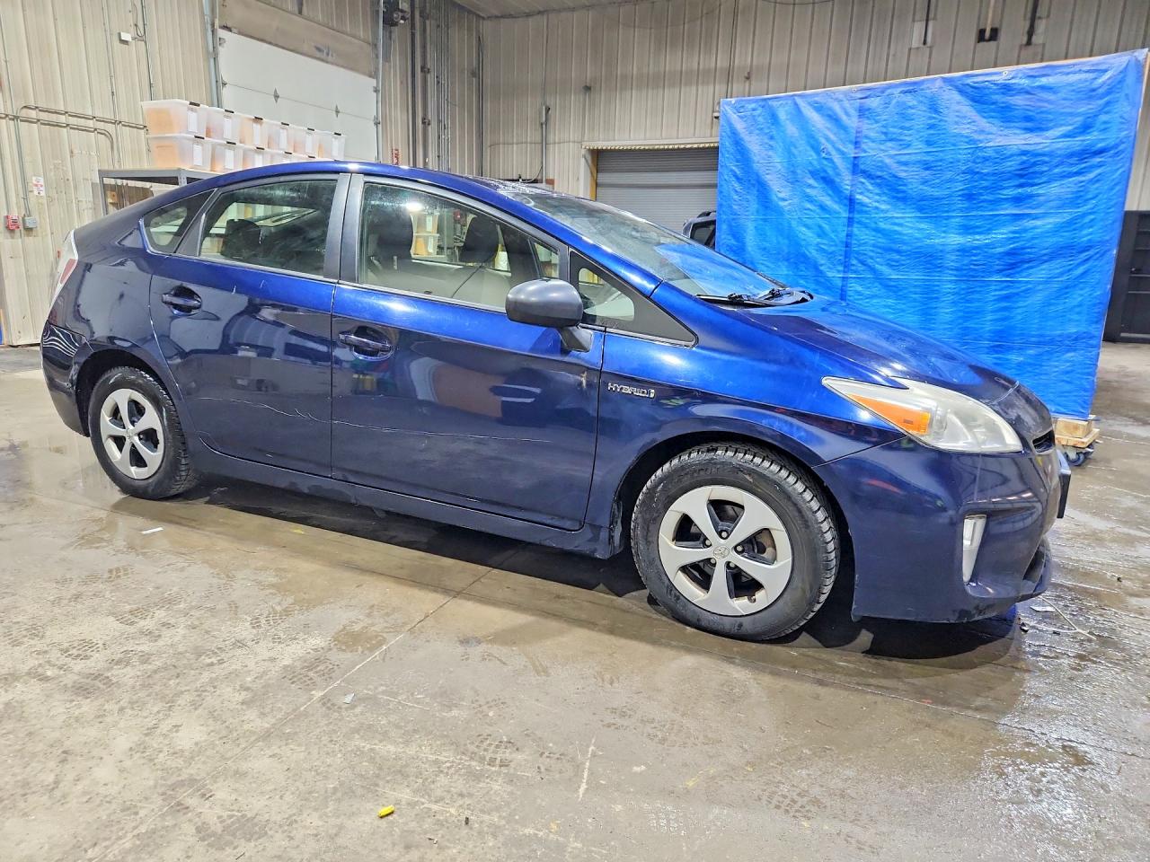 2012 TOYOTA PRIUS TWO photo 4