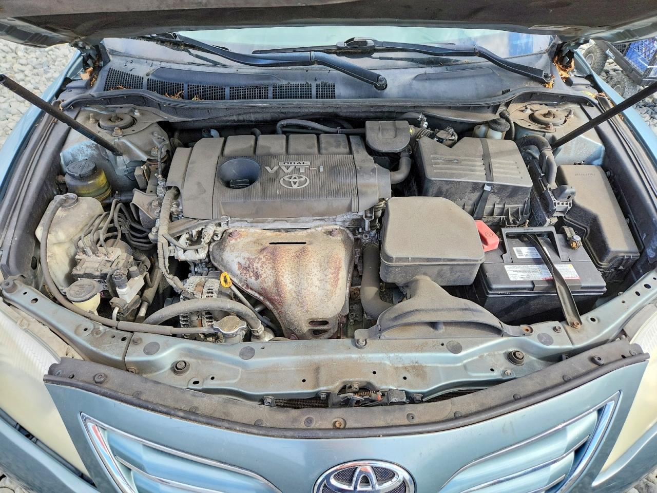 2010 TOYOTA CAMRY XLE photo 21