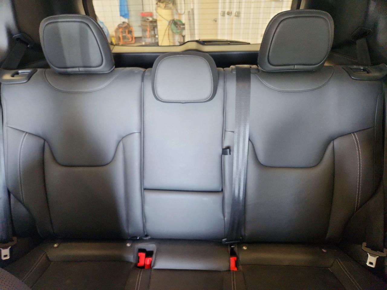 2019 JEEP RENEGADE LIMITED photo 19