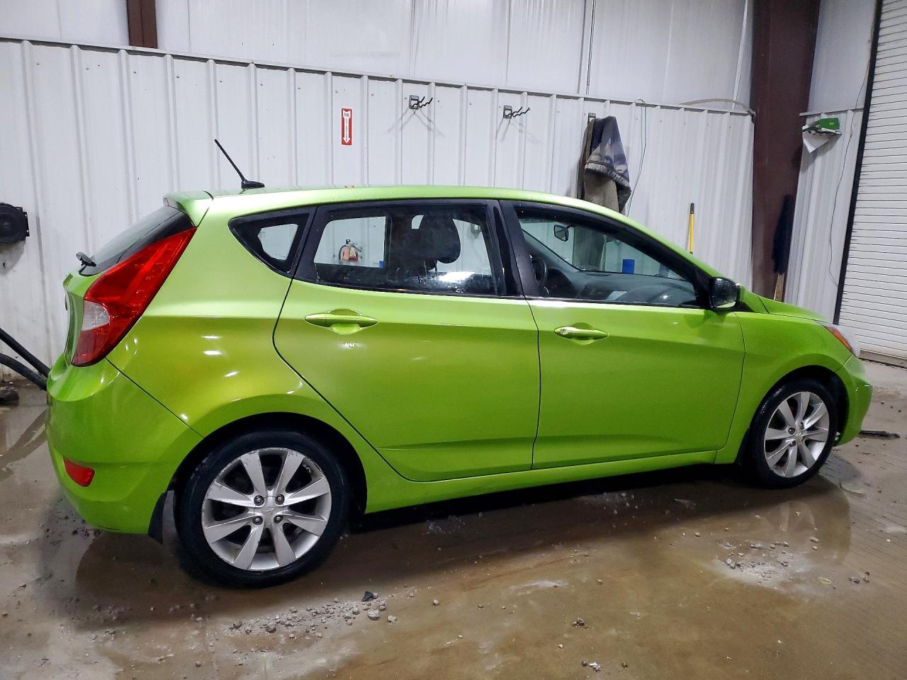 2012 HYUNDAI ACCENT SE photo 7