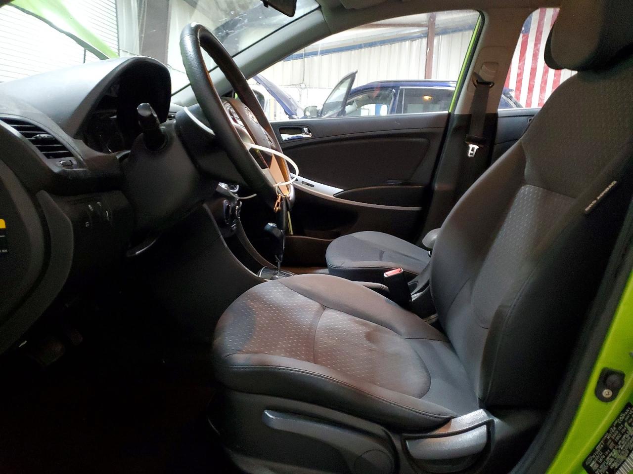 2012 HYUNDAI ACCENT SE photo 19