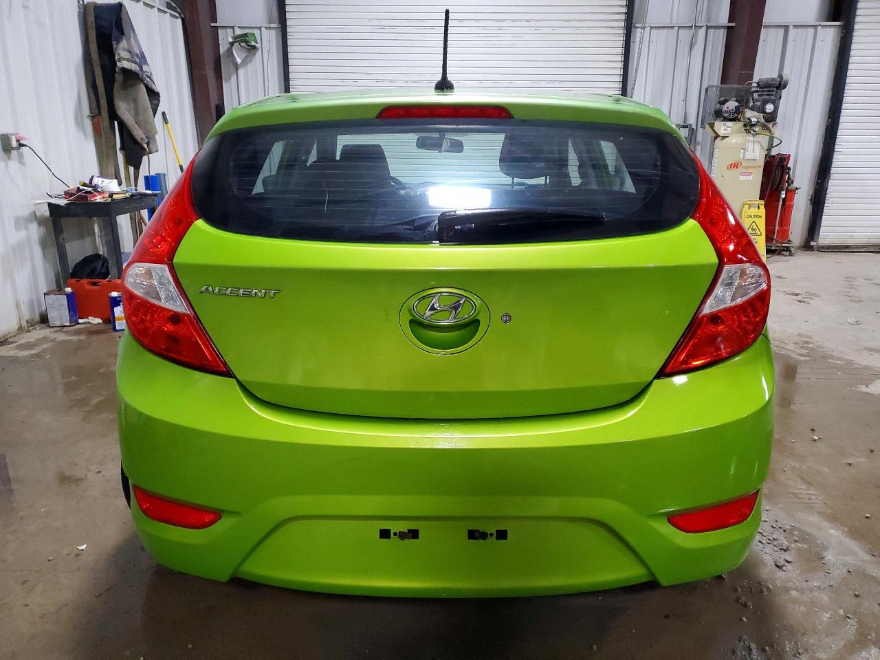 2012 HYUNDAI ACCENT SE photo 16