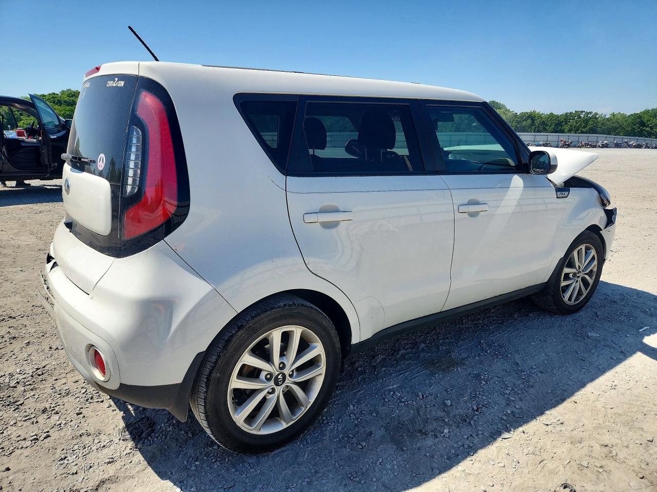 2017 KIA SOUL + photo 7