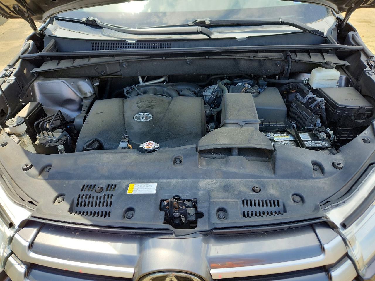 2019 TOYOTA HIGHLANDER XLE photo 21