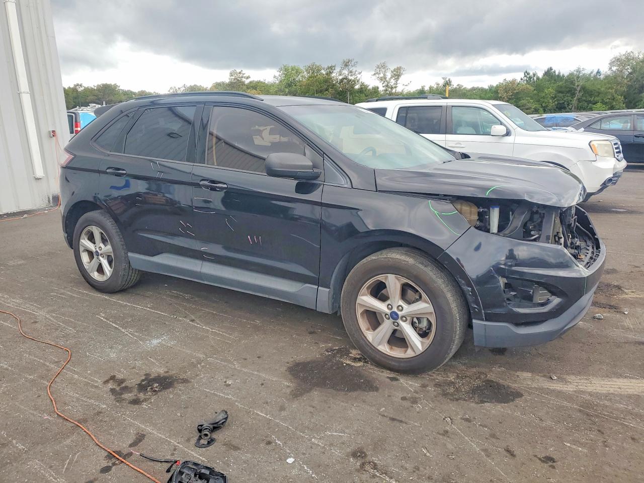 2016 FORD EDGE SE photo 4