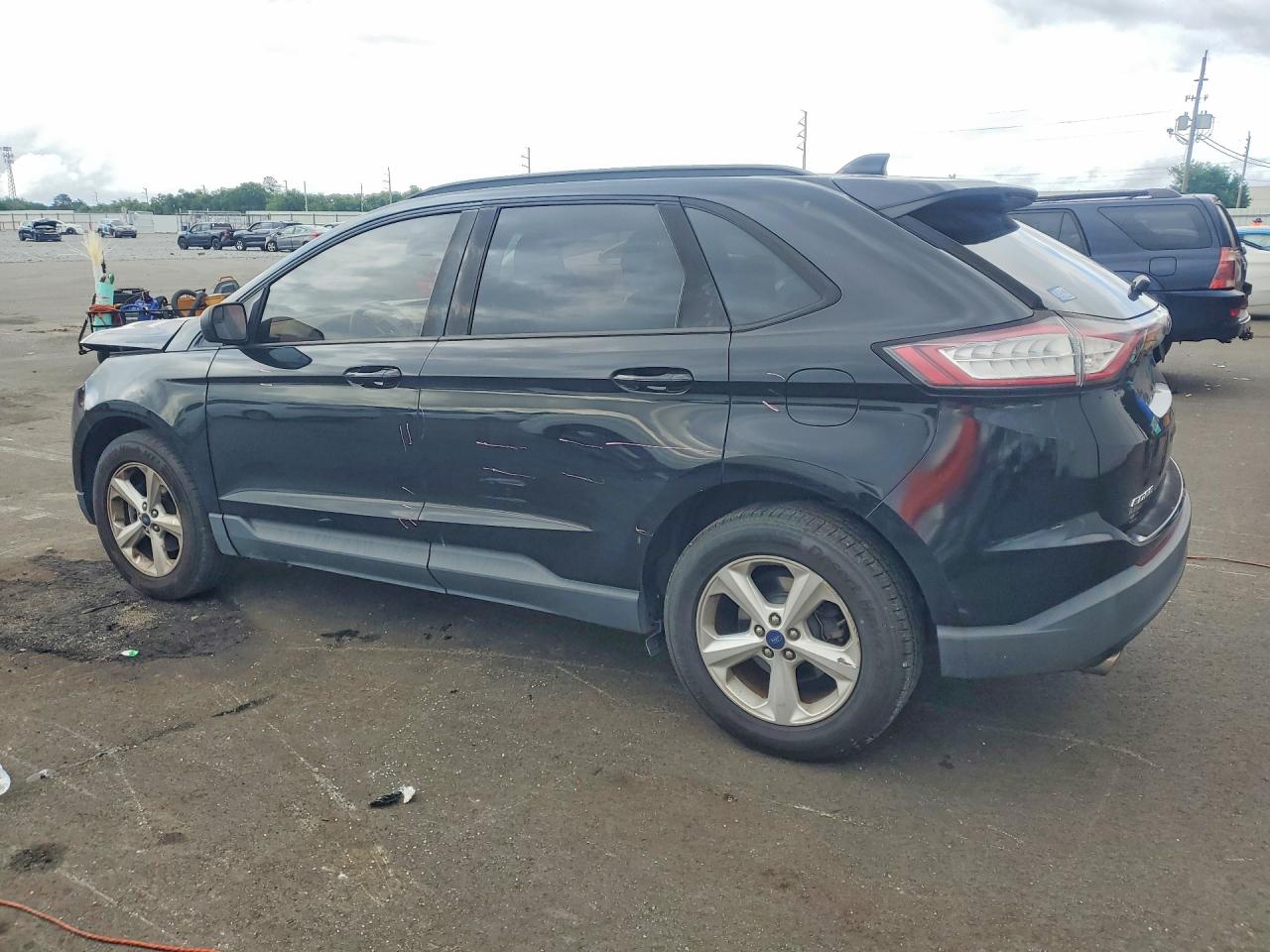 2016 FORD EDGE SE photo 2