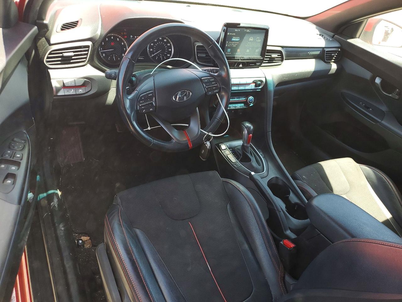 2019 HYUNDAI VELOSTER 2.0L PREMIUM photo 15