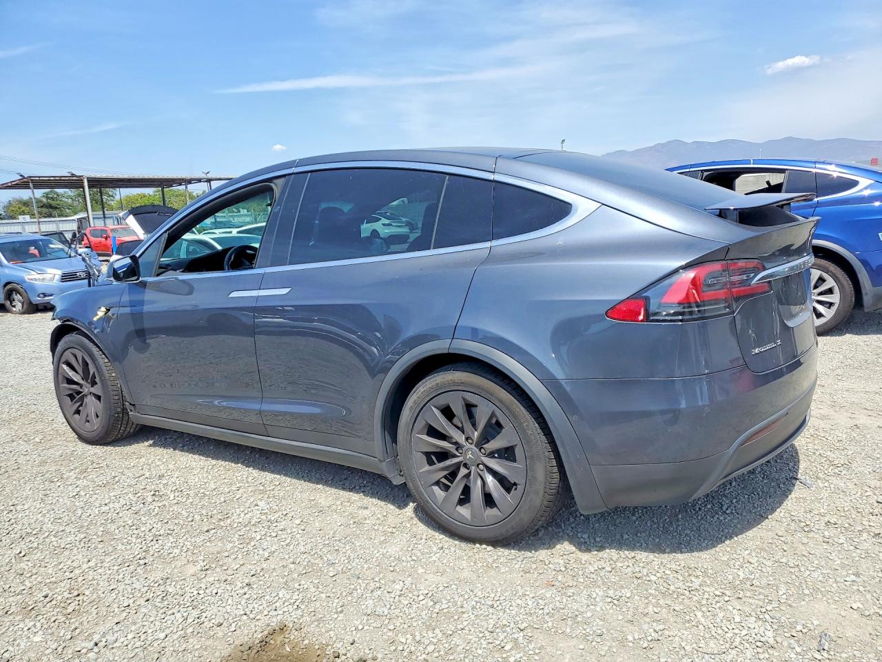 2018 TESLA MODEL X photo 2