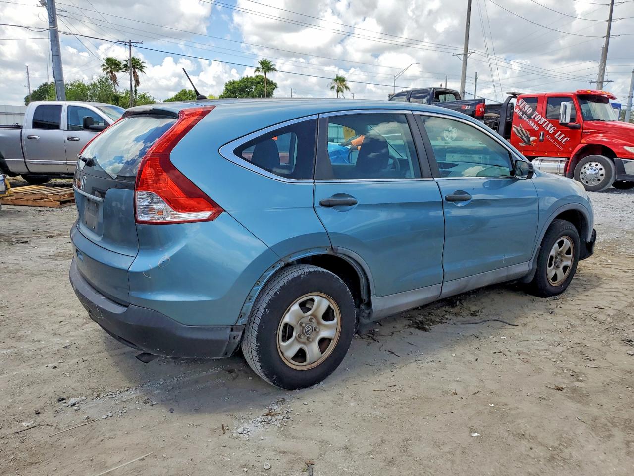 2014 HONDA CR-V LX photo 5