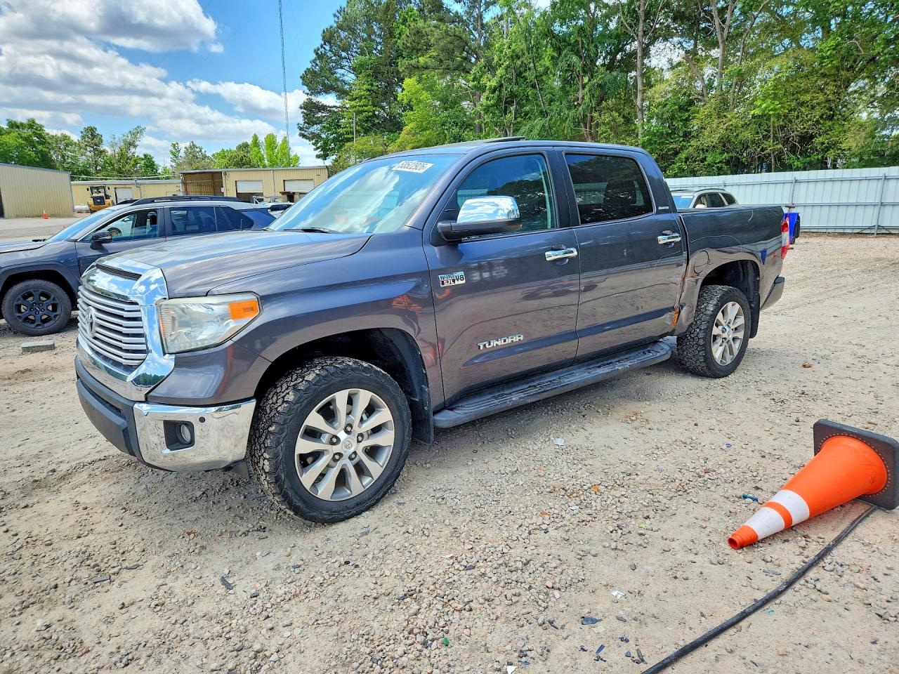 2014 TOYOTA TUNDRA