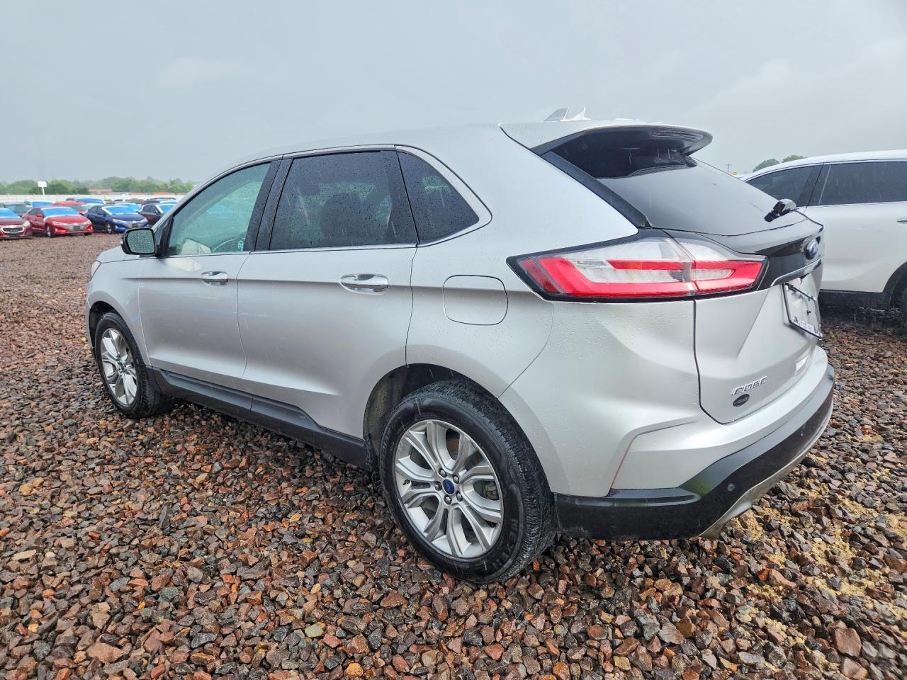 2019 FORD EDGE photo 3