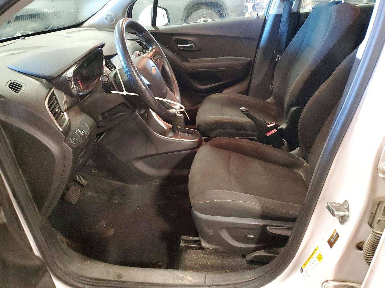 2017 CHEVROLET TRAX LS photo 19